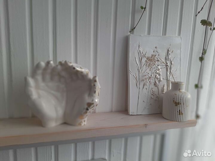 Кашпо, статуэтка и органайзер