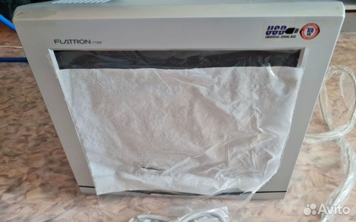 ЭЛТ Монитор LG Flatron новый F700P