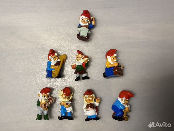 Киндеры 90-х гномы и дино