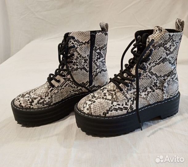 Полуботинки женские 35 под рептилию
