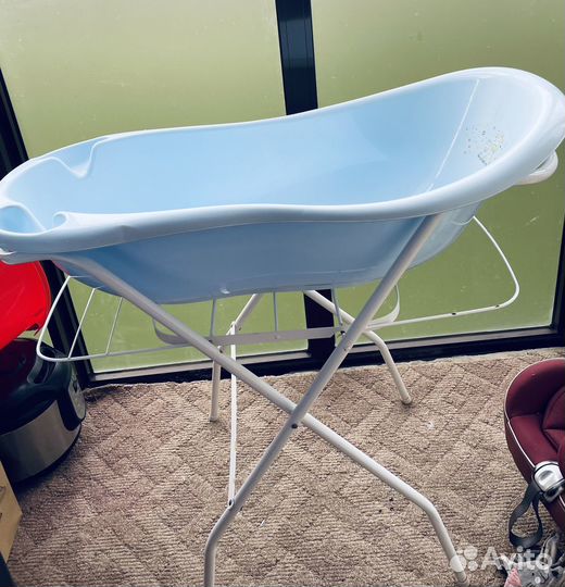 Детская ванночка с подставкой