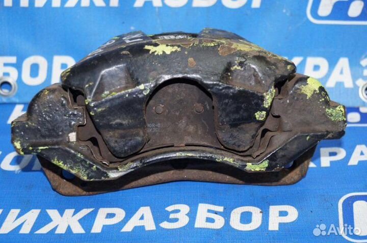 Суппорт передний правый Mazda 6 GG 2.0 LF 2004