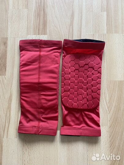 Наколенники детские красный цвет