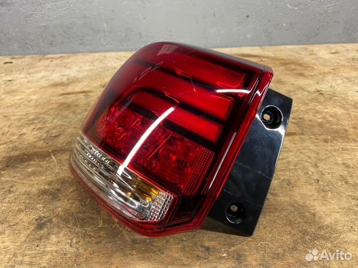 Фонарь Mitsubishi Outlander 3 левый правый