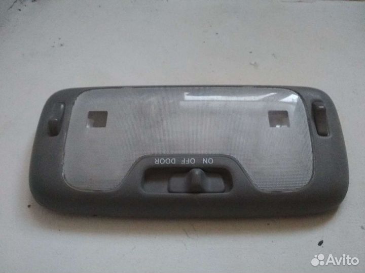 Светильник салона тайота Ленд Крузер