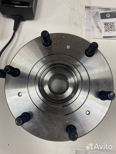 Ступица передняя в сборе LR mitsubishi L200