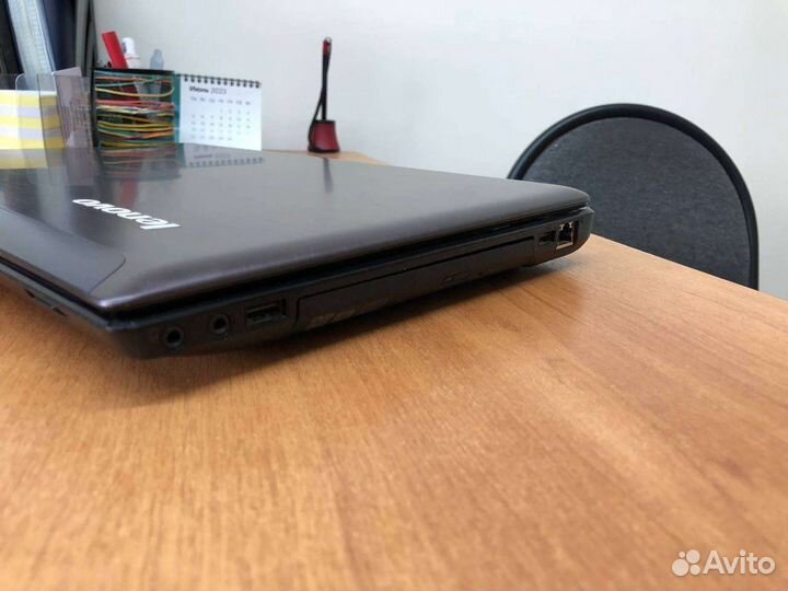 Ноутбук Lenovo IdeaPad Z570/ i5/ ssd 256/ 4gb