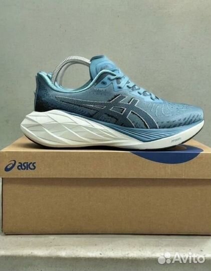 Кроссовки беговые Asics Novablast 4