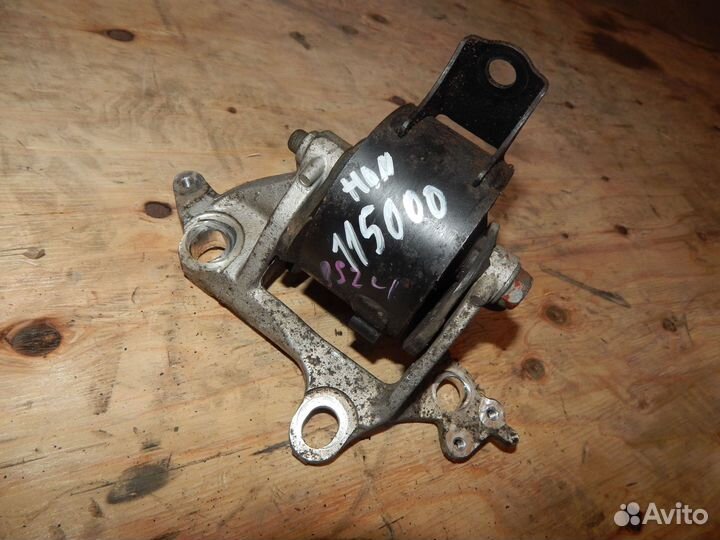 Подушка двигателя