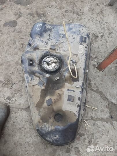 Топливный бак (бензобак) Geely Emgrand EC7