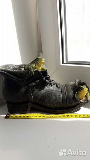 Кашпо ботинок