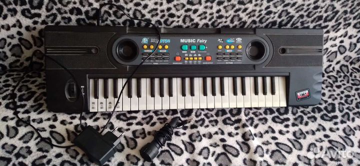 Детский синтезатор с микрофоном