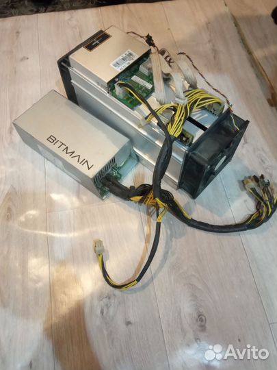 Дополнительная деталь для компьютера