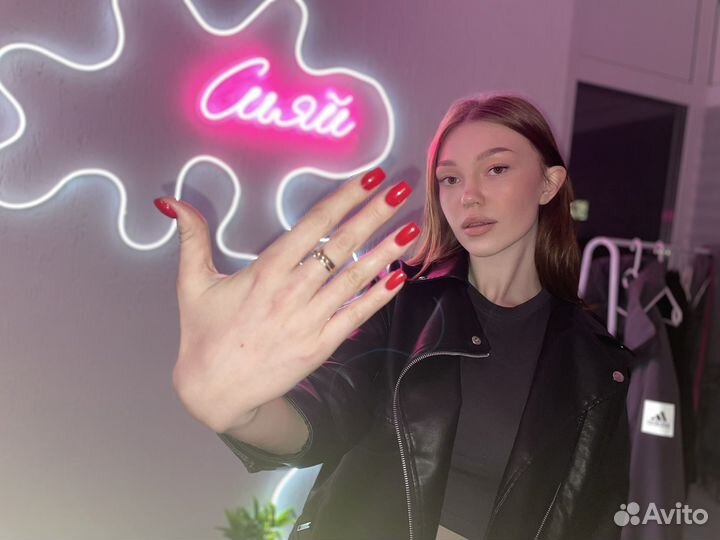 Нужна модель на маникюр