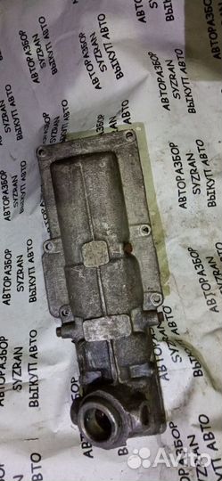 Крышка коробки скоростей автомобиля раф