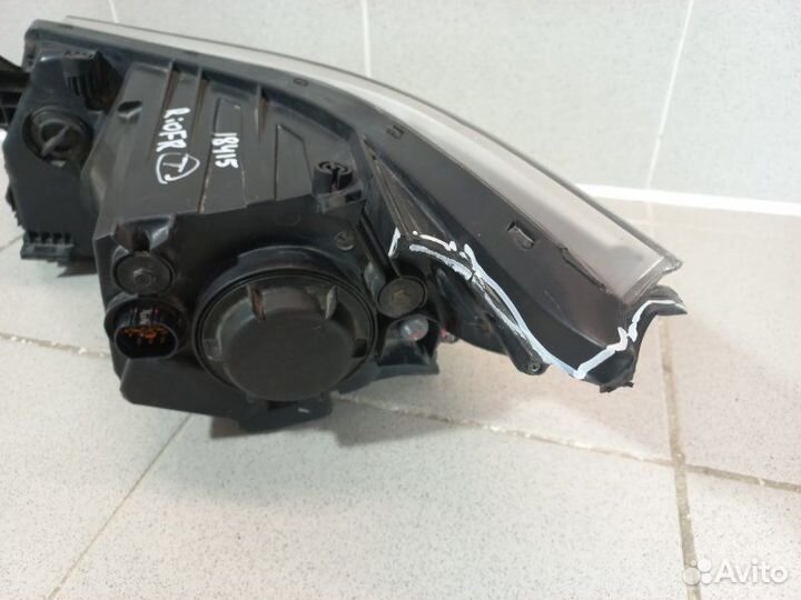 Фара правая Kia Rio 3