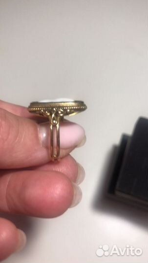 Кольцо-камея в винтажном стиле