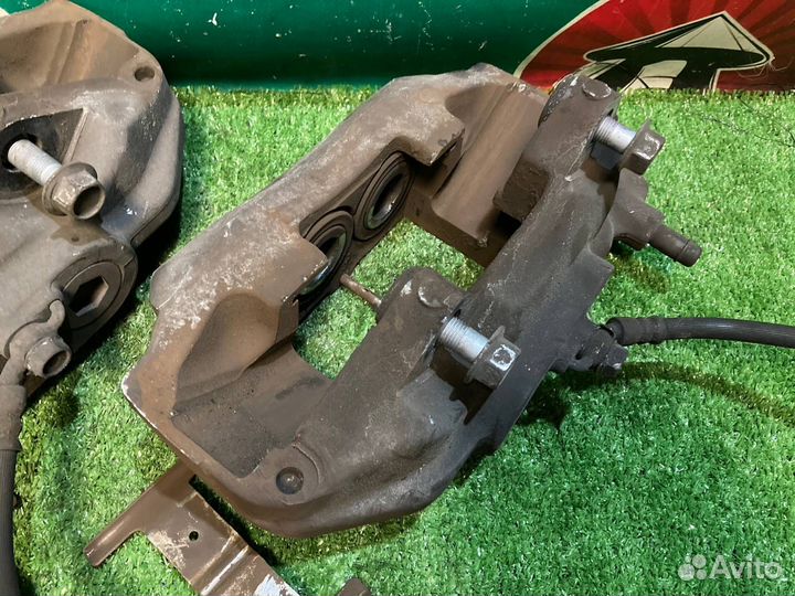 Суппорта пара передняя Lexus Gs350 GRS191 2GR-FSE