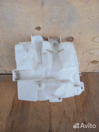 Бачок Омывателя Mitsubishi Outlander 3