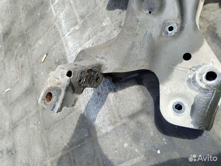 Передняя балка Фольксваген поло 2016г