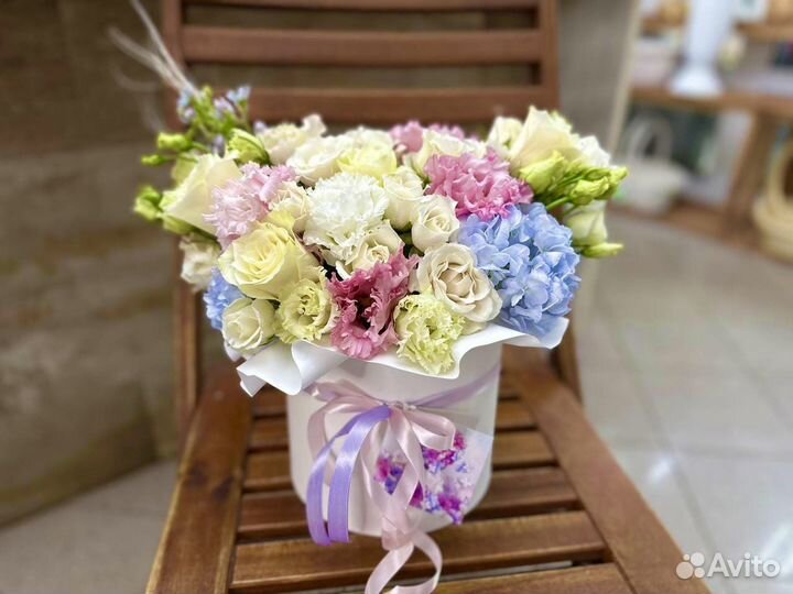 Композиции Цветов в Коробке с Доставкой