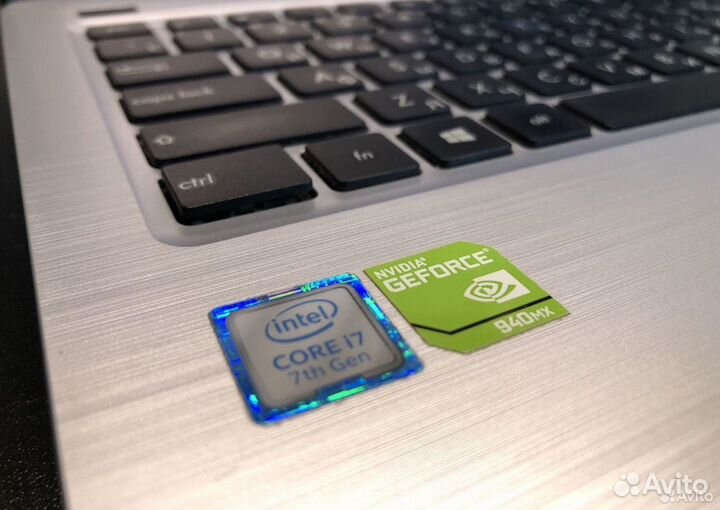 Игрвой ноутбук на i7 6500/940mx