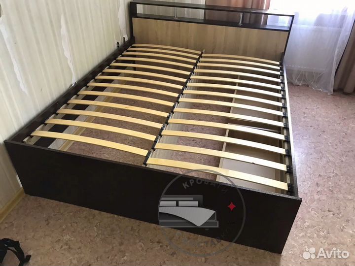 Кровать двухспальная