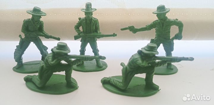 Солдатики, индейцы: в коллекцию или для игр
