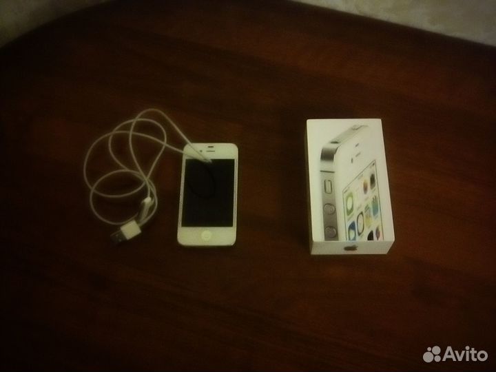 iPhone 4S, 8 ГБ