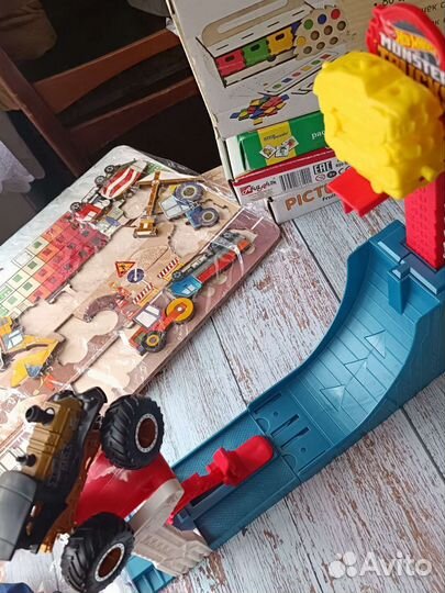 Трек Hot Wheels Monster Trucks Биг Эйр