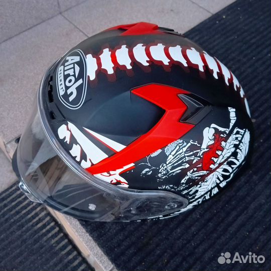 Мотоциклетный шлем airoh helmet