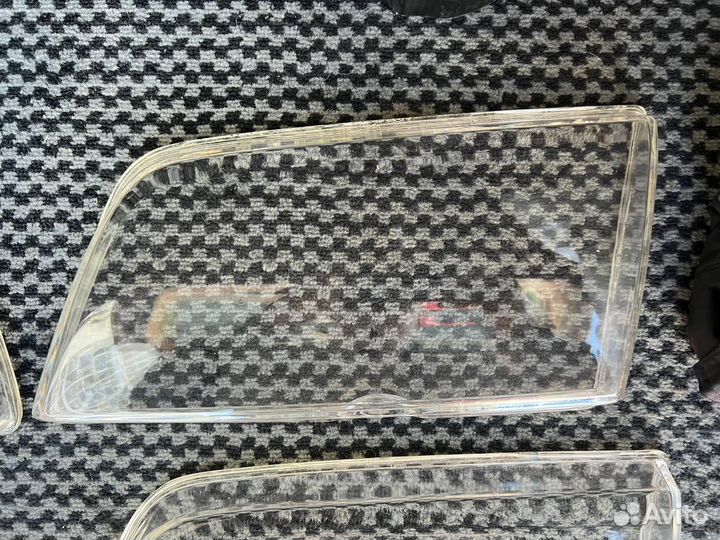 Стекла фар на Мерседес 202w без рифления под линзы