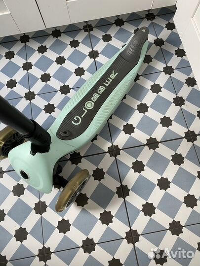 Самокат Globber Go