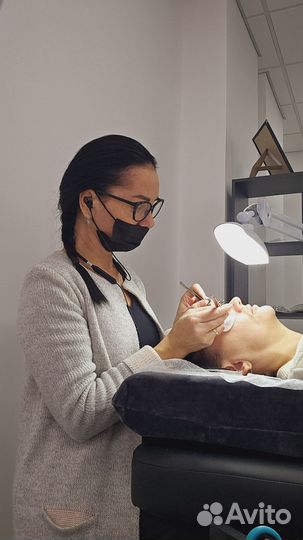 Наращивание ресниц, Архитектура бровей