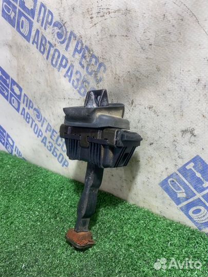 Ограничитель двери передний правый Bmw X5