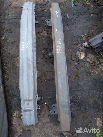 Skoda Fabia передний усилитель бампера