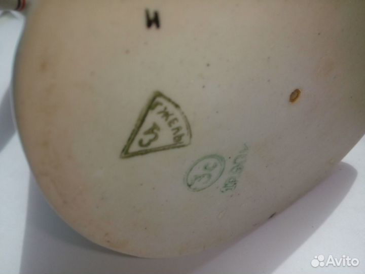 Статуэтка Гжель Девушка с цветком под реставрацию