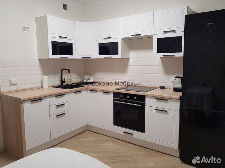 Кухня новая модульная белая