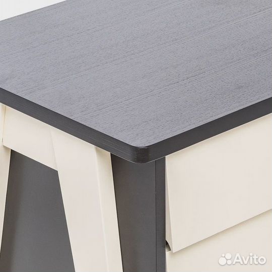 Тумбочка Leset 