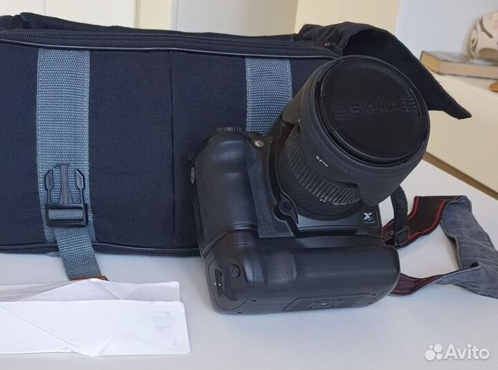 Зеркальный фотоаппарат Sigma SD14 c аксессуарами