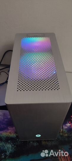 Игровой компьютер мини I9/RX5700XT/32GB/SSD