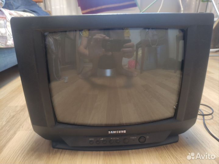 Телевизор Samsung cs-14c8r