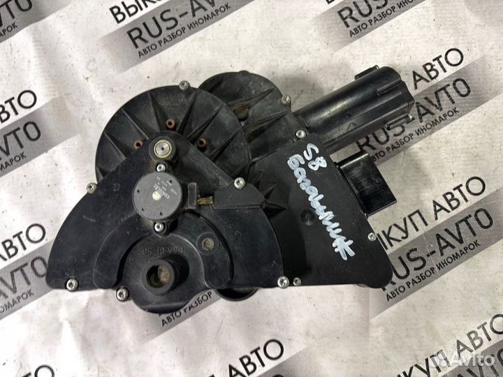 Электропривод багажника задний Audi A8 D3