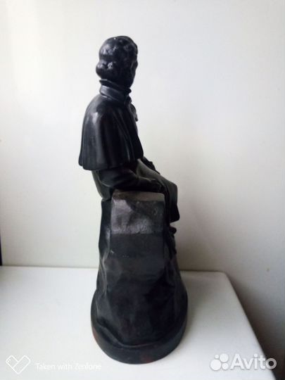 Статуэтка, часы, скульптура Пушкин. Чугун. Касли