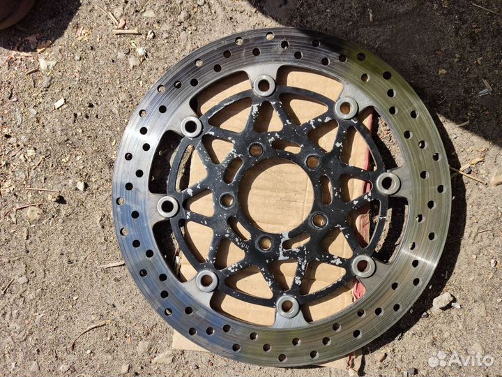 Передний тормозной диск от suzuki sv1000