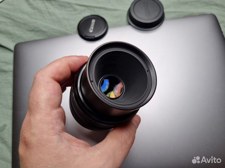 Canon EF 50mm f2.5 macro