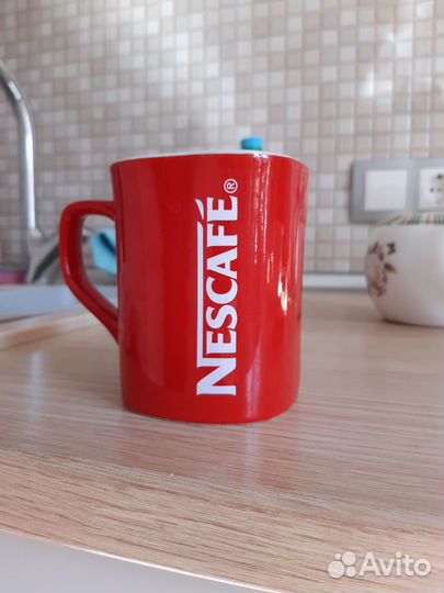 Кружка nescafe красная