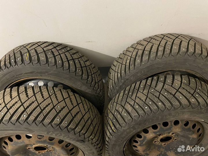 Goodyear Ultragrip Ice Arctic 205/55 R16 94U