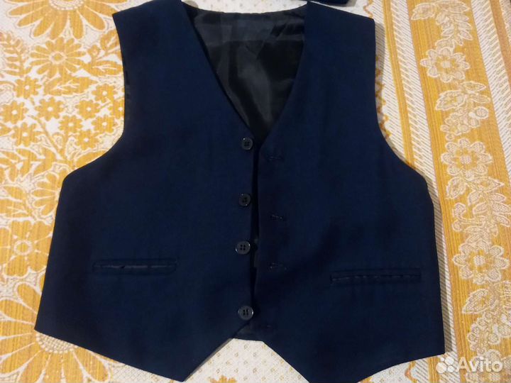 Костюм тройка для мальчика 122 128