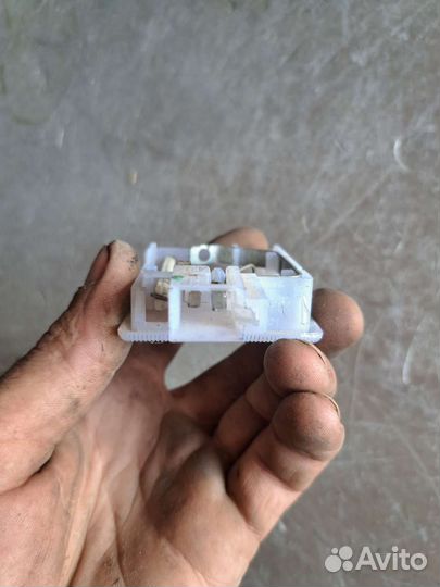 Плафон бардачка Mercedes w220